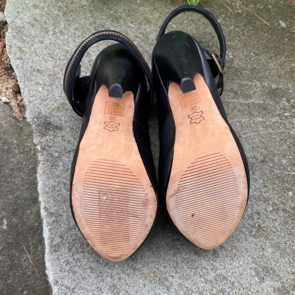 New Black leather heels w/ zippers & ankle straps - Picture 7 of 11